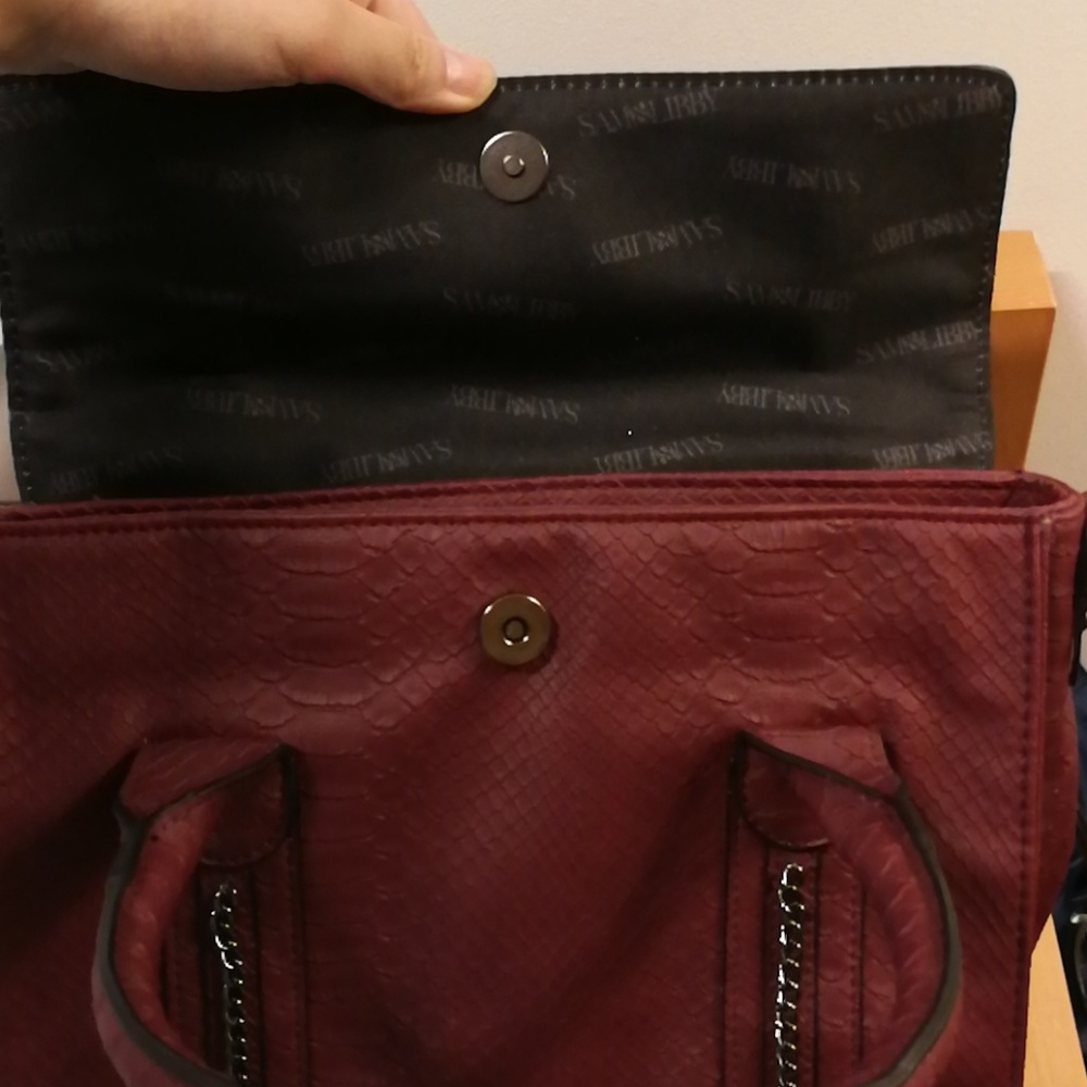 nice medium size handbag - Picture 6 of 6